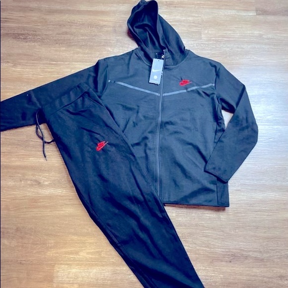 Mens Nike Sets! - Picture 1 of 2